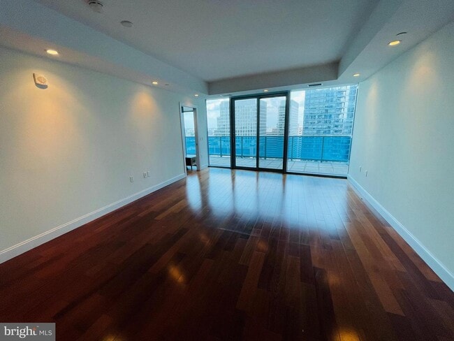 Building Photo - 1881 N Nash St