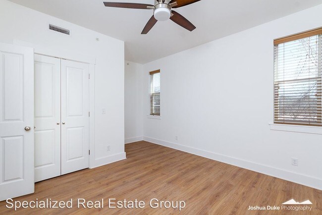 Foto del edificio - 495 W Prairie St