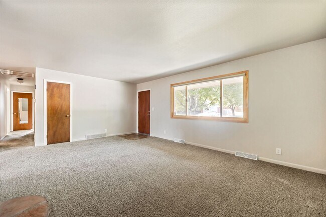 Foto del edificio - 3 Bedroom Ranch Home North of Lake Loveland