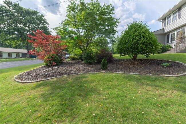 Building Photo - 3935 Briaridge Cir