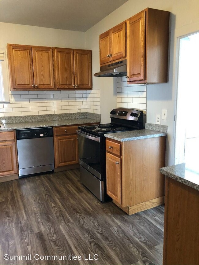 Building Photo - 2 br, 1.5 bath Apartment - 506 16th St