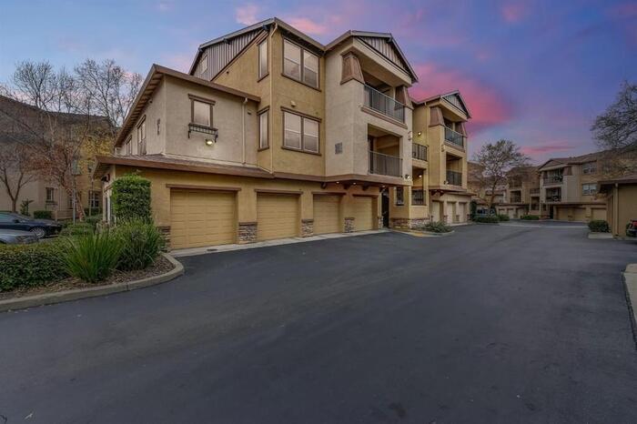 Primary Photo - 6511 Hearthstone Cir