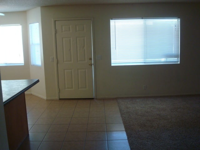 Building Photo - Rock Springs I Condo