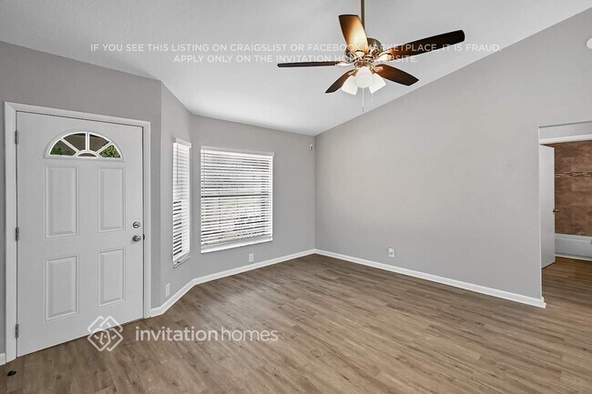 Foto del edificio - 1296 Woodcrest Rd S