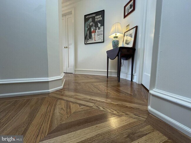 Building Photo - 2018 Walnut St