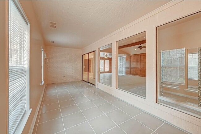 Building Photo - 12815 Ashford Chase Dr