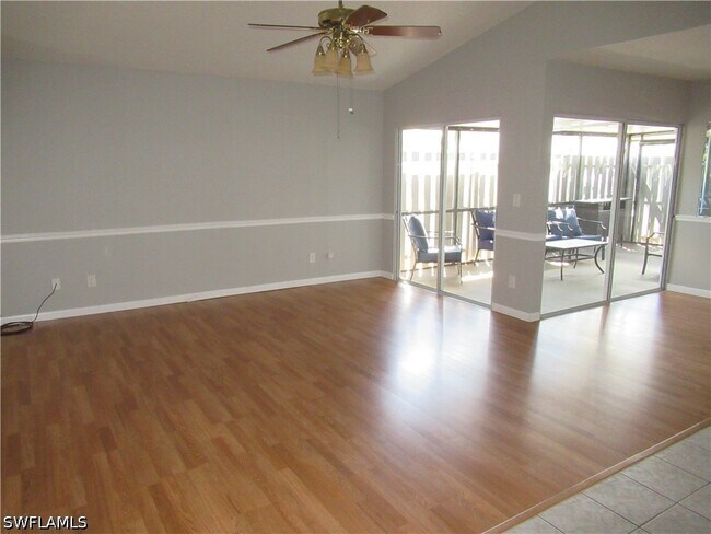 Foto del edificio - 6238 Timberwood Cir