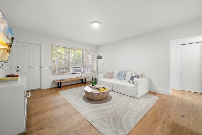 Building Photo - 1125 99th St