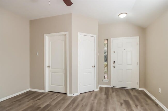 Building Photo - 24223 Silver Maple Dr