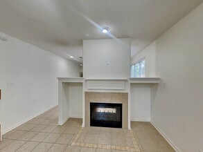 Building Photo - 17247 Marquette Point Ln