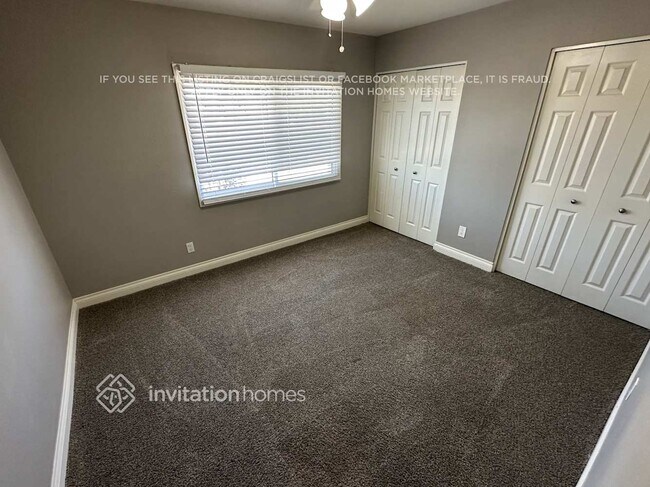 Building Photo - 1335 E Hermosa Dr