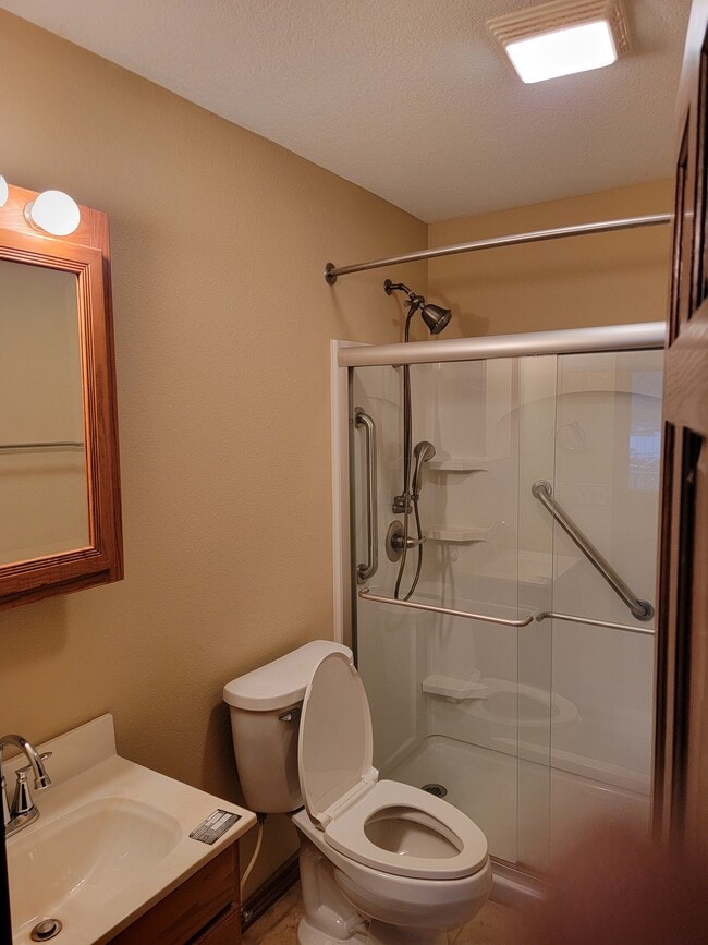 Foto del edificio - 8217 Leisure Ln