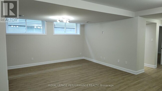 Building Photo - 1223 Montblanc Cres