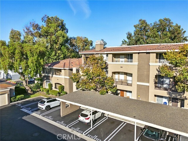 Foto del edificio - 22681 Oak Grove Dr