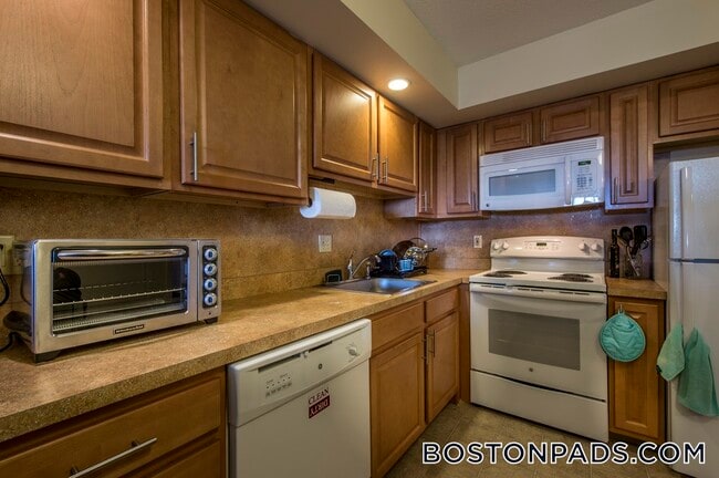 Foto del edificio - 385 Massachusetts Ave