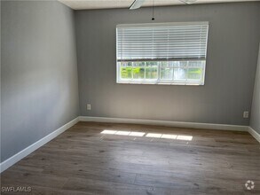 Building Photo - 1205 Wildwood Lakes Blvd