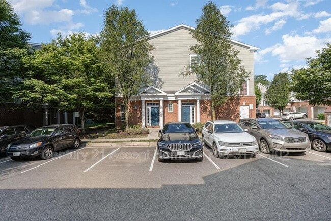Building Photo - 3543 Huntley Manor Ln