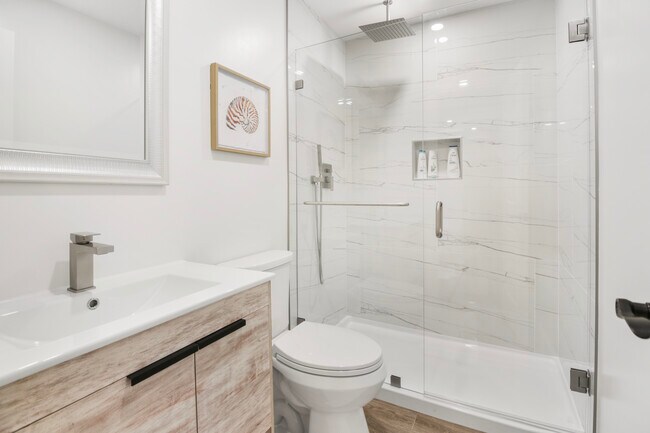 Foto del edificio - 898 SE 2nd Pl