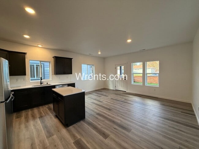 Building Photo - New Construction 3 Bed/2 Bath Duplex with Modern Finishes – Great Location