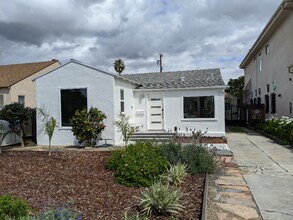Building Photo - 1748 Wellesley Ave