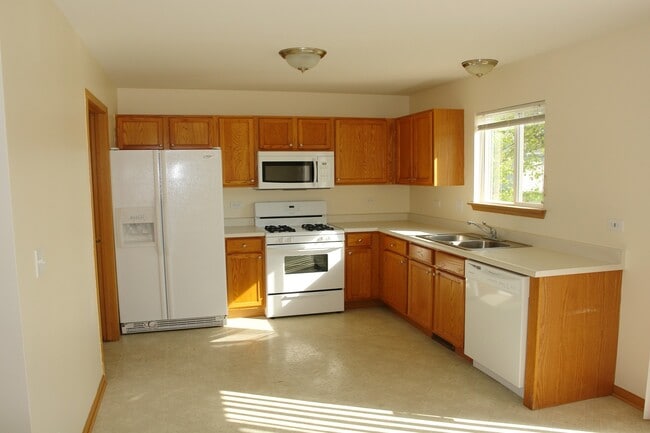 Building Photo - 2164 N Cheswick Ct