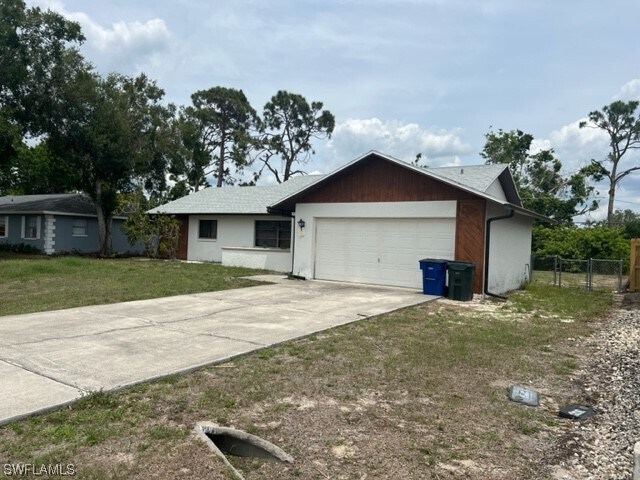 Primary Photo - 18525 Bradenton Rd
