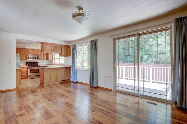Foto del edificio - 3 Bed 2 Bath Home