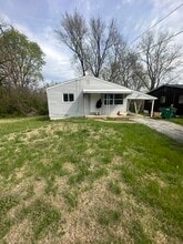Building Photo - 2627 Solway Ave