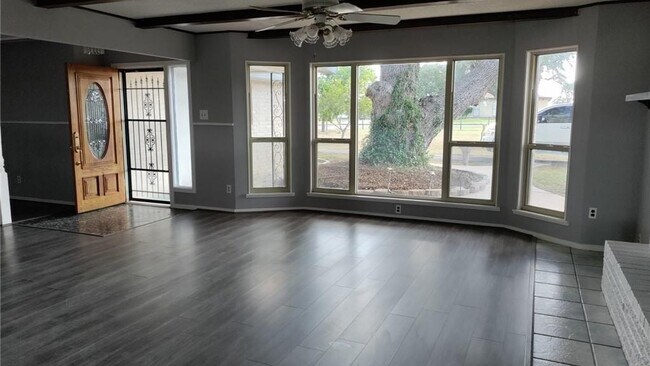 Foto del edificio - 4562 FM 2538