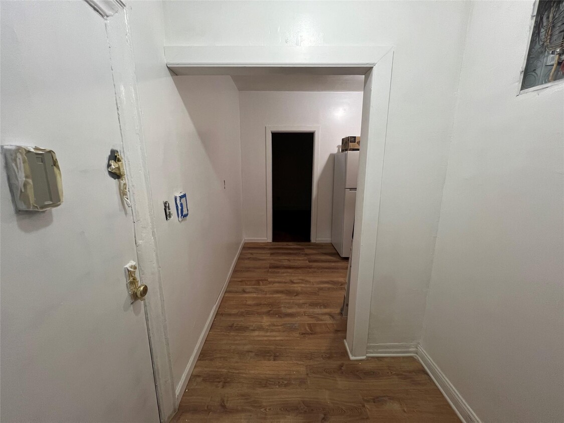Primary Photo - 1314 Stratford Ave