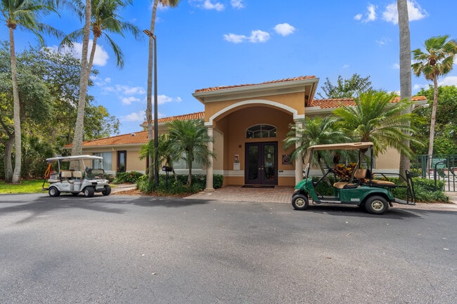 Building Photo - Palm Springs Apartments