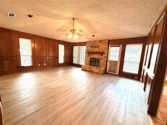 Foto del edificio - 1238 Richland Oaks Dr