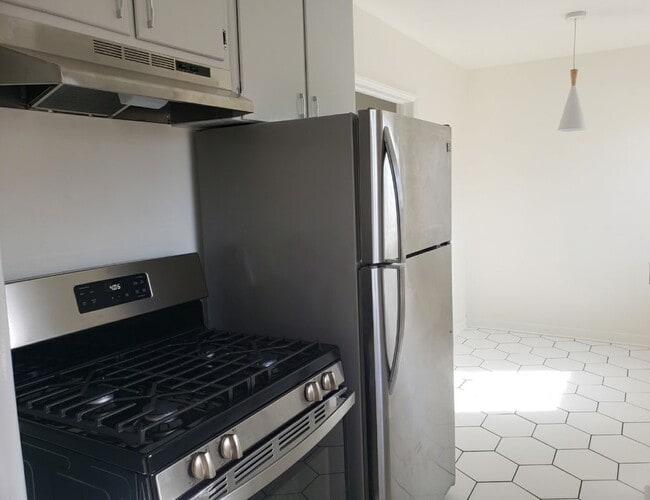 Foto del edificio - 4403 1/2 W. Exposition Blvd.