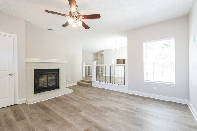 Foto del edificio - 17704 E Bellewood Dr