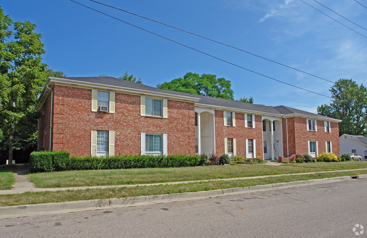 Building Photo - 1241 Devon Ave