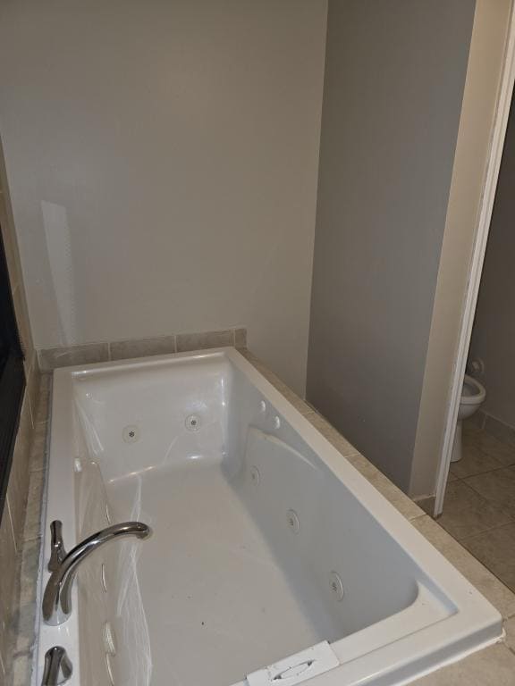 Building Photo - 6832 S Clyde Ave