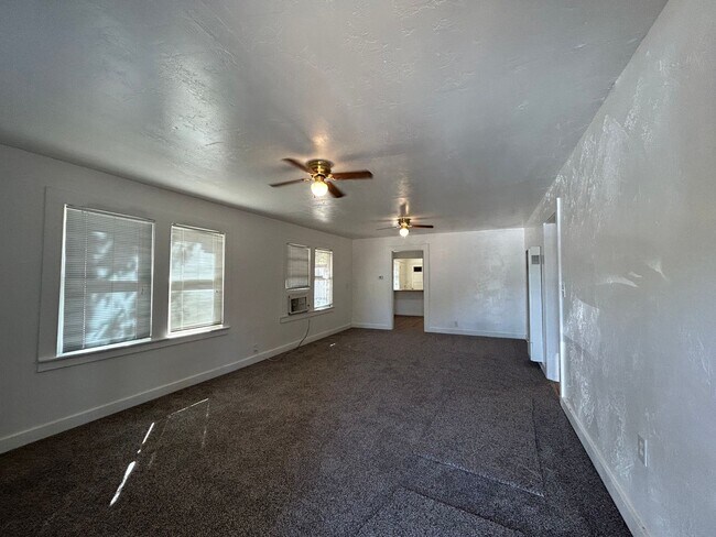 Building Photo - 1937 B Street, Oroville - PRICE DROP!!
