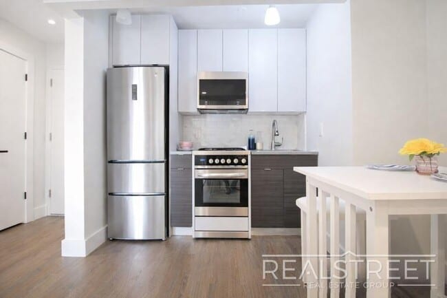 Building Photo - NEW 2 BR in Prospect Lefferts Gardens!