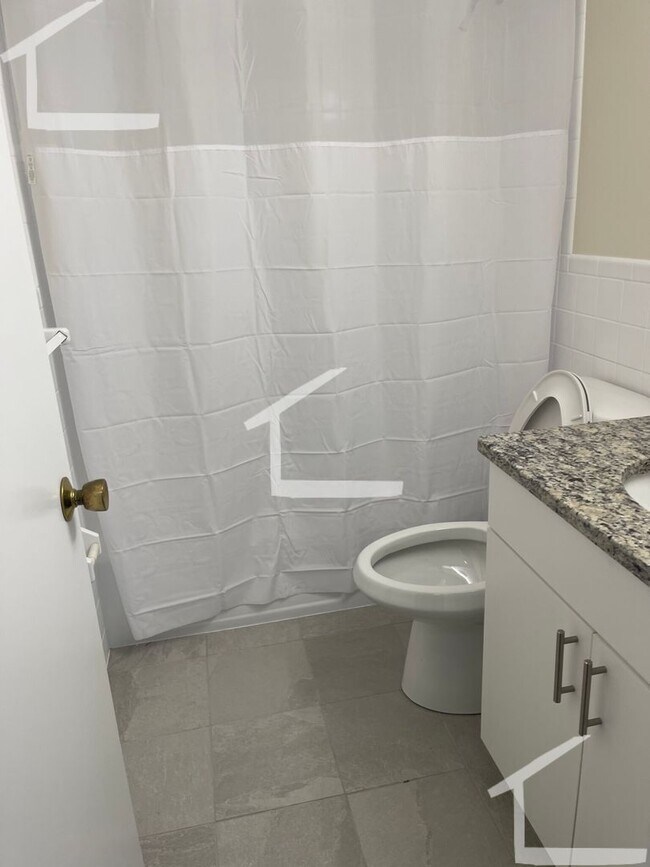 Foto del edificio - 2Br/2Bth, ready to move in, Great Locaton!