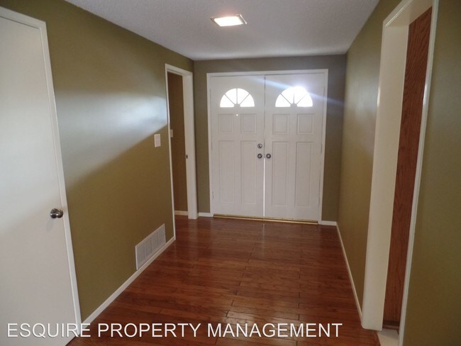 Foto del edificio - 4 br, 2.5 bath House - 1205 LAWRENCE WAY