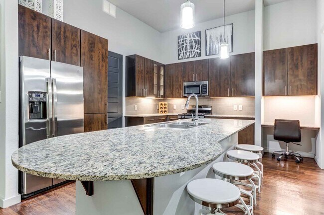 Building Photo - 2033 S Gessner Rd