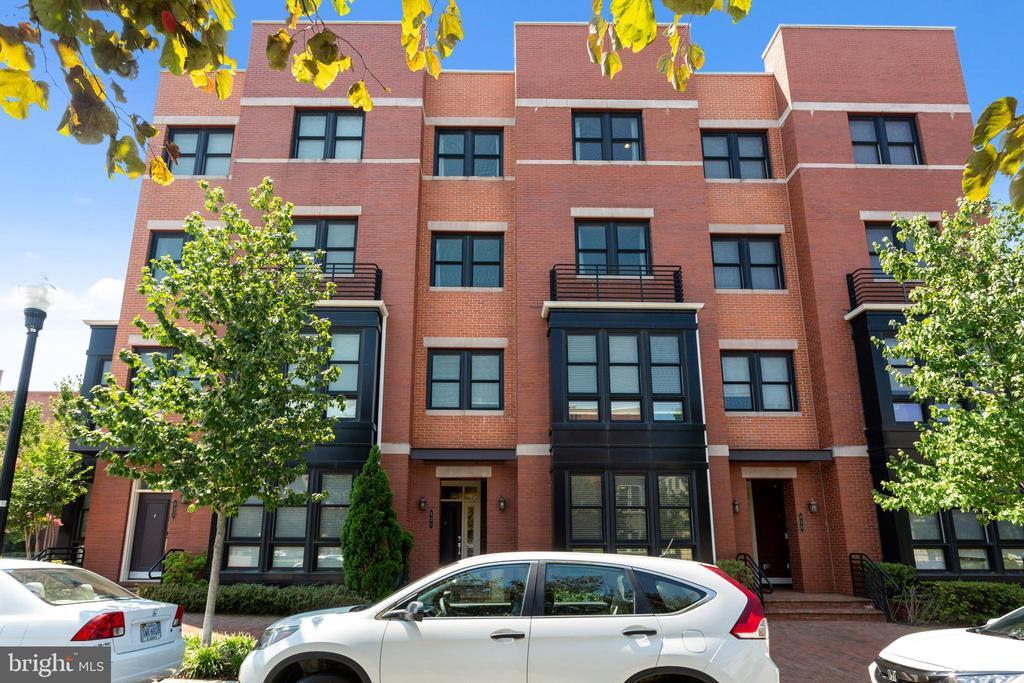 Foto principal - 621 E Howell Ave