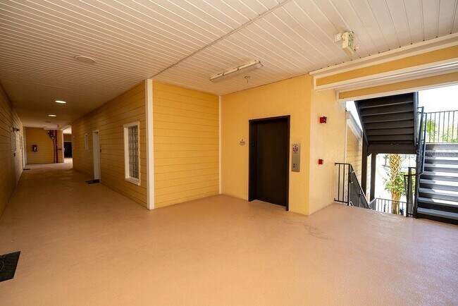Building Photo - 3050 Pirates Retreat Ct