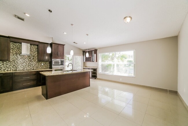 Building Photo - 13010 SW 19th Dr