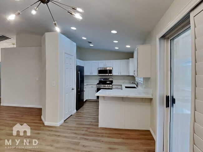 Building Photo - 7827 Lobella St