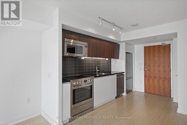Building Photo - 85-3185 Queens Wharf Rd