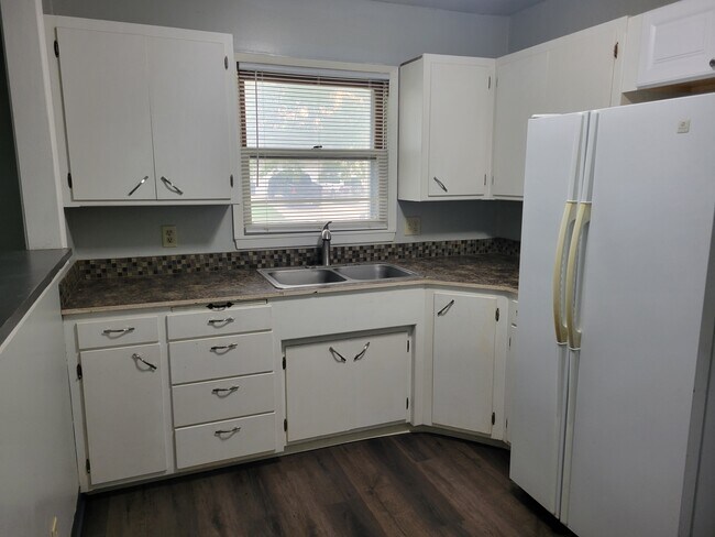 Kitchen - 5050 Dudley St