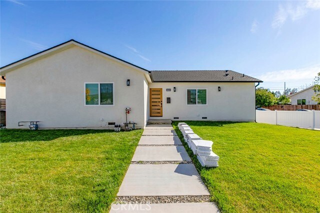 Foto del edificio - 12340 Lull St