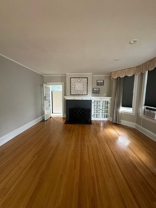 Building Photo - Single Family Home