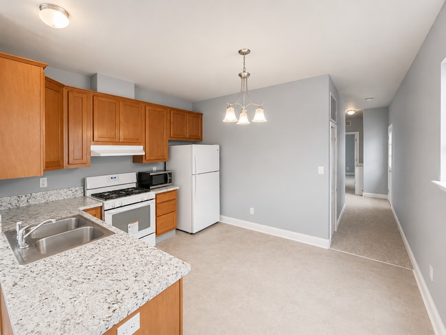 Building Photo - 133 2nd Ave